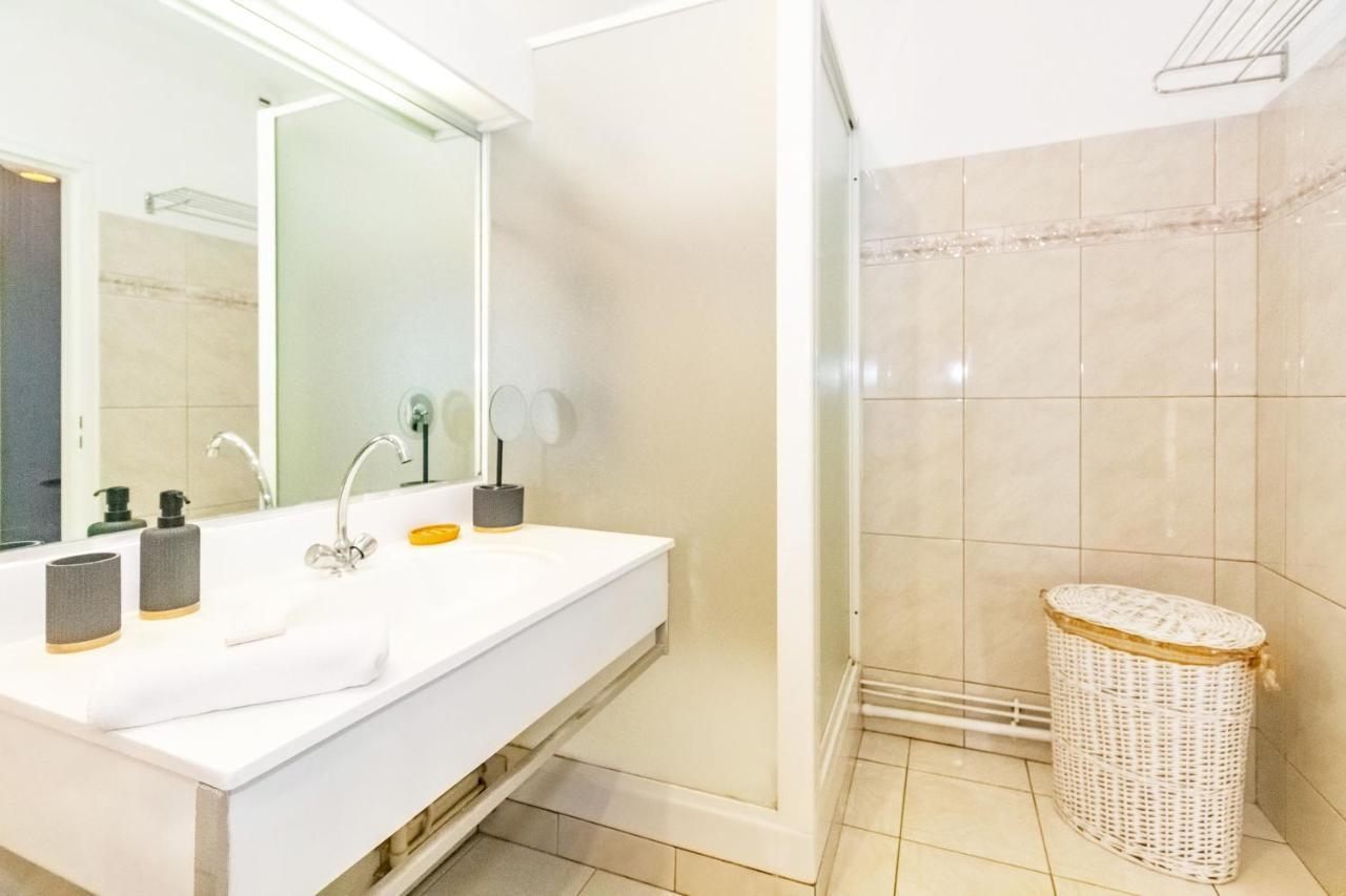 Cuty - Bel Et Spacieux Apt Avec Magnifique Vue Mer Et Piscine Saint Gilles Les Bains 外观 照片